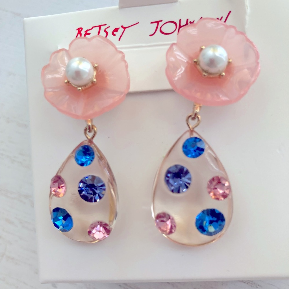 NW Betsey Johnson ENCHANTED Plastic Flower Teardrops .